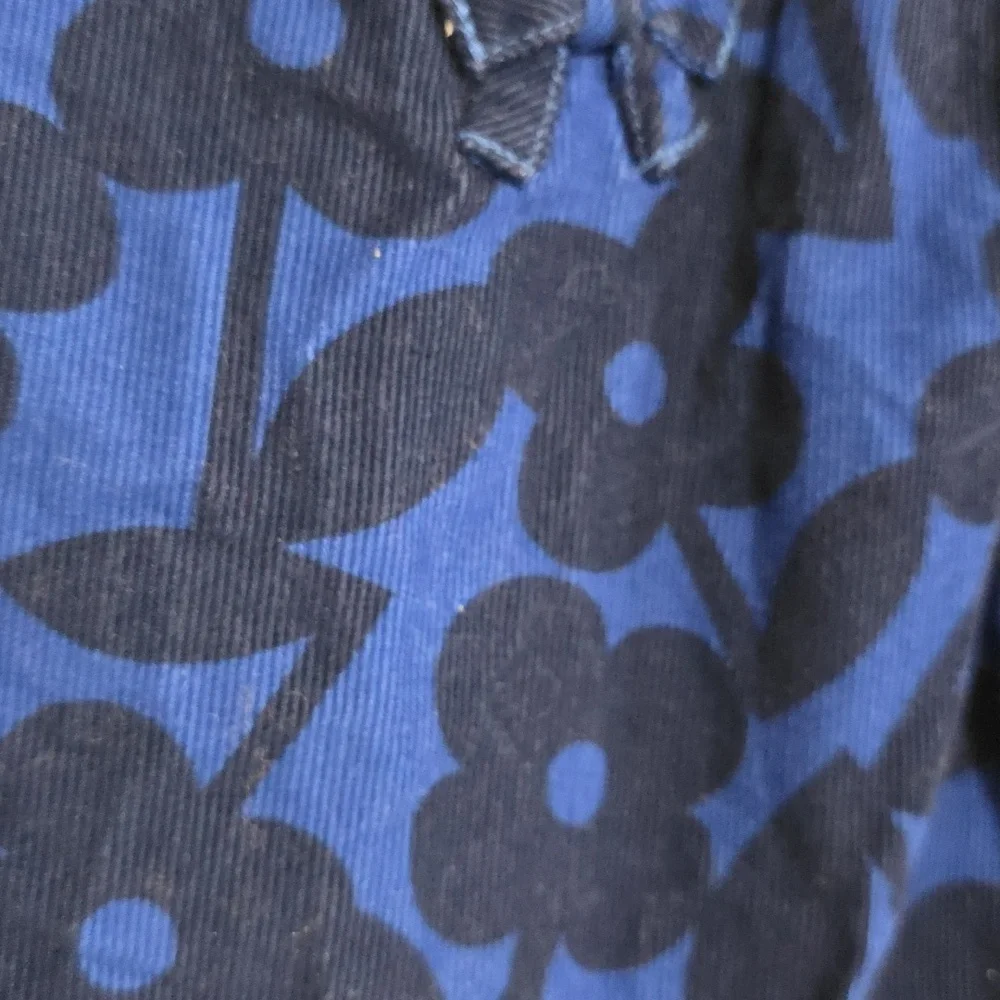 Hanna Andersson Girls Corduroy Dress Blue Floral Pockets Sz 110/5-6X EUC‎